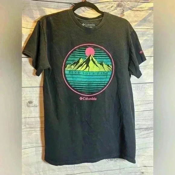Columbia short sleeve graphic tshirt - Picture 1 of 5